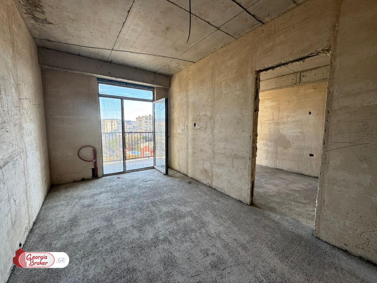 nearly repaired 3-room apartment for sale